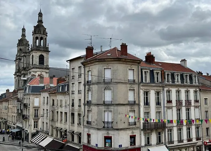 La De L'hyper Centre *